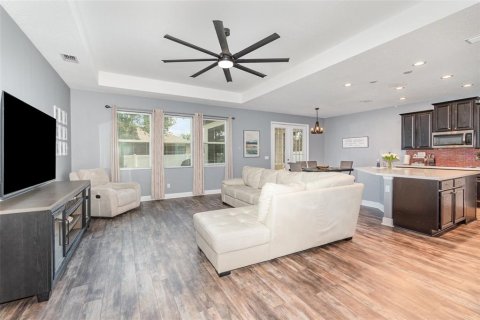 House in Apopka, Florida 4 bedrooms, 209.77 sq.m. № 1858038 - photo 4
