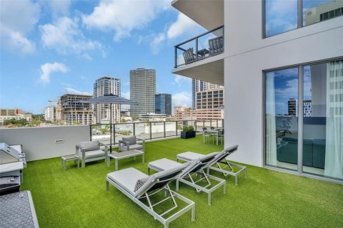 Condo in Saint Petersburg, Florida, 2 bedrooms  № 1918894 - photo 11