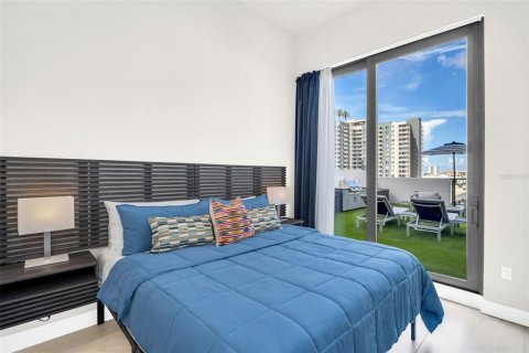 Condo in Saint Petersburg, Florida, 2 bedrooms  № 1918894 - photo 26