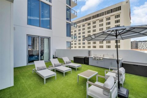 Condo in Saint Petersburg, Florida, 2 bedrooms  № 1918894 - photo 13