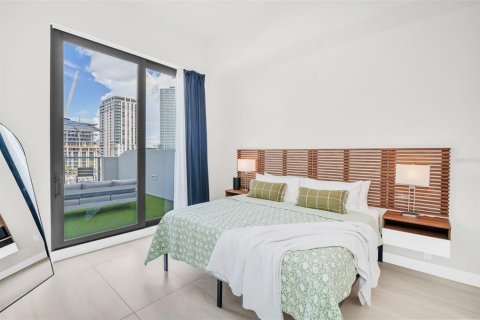 Condo in Saint Petersburg, Florida, 2 bedrooms  № 1918894 - photo 16