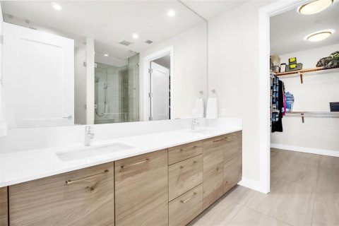 Condo in Saint Petersburg, Florida, 2 bedrooms  № 1918894 - photo 20