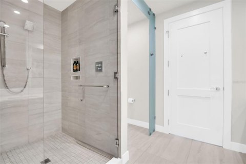 Condo in Saint Petersburg, Florida, 2 bedrooms  № 1918894 - photo 22