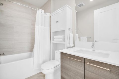 Condo in Saint Petersburg, Florida, 2 bedrooms  № 1918894 - photo 28