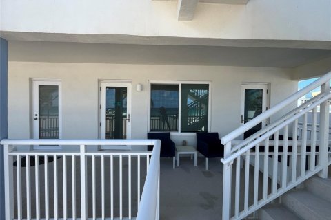 Condo in Hollywood, Florida, 1 bedroom  № 2086992 - photo 25