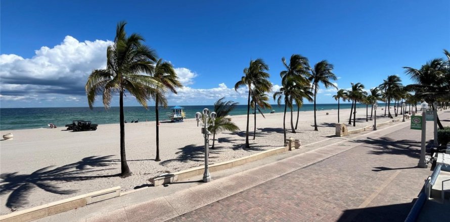 Condo in Hollywood, Florida, 1 bedroom  № 2086992