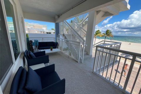 Condo in Hollywood, Florida, 1 bedroom  № 2086992 - photo 4