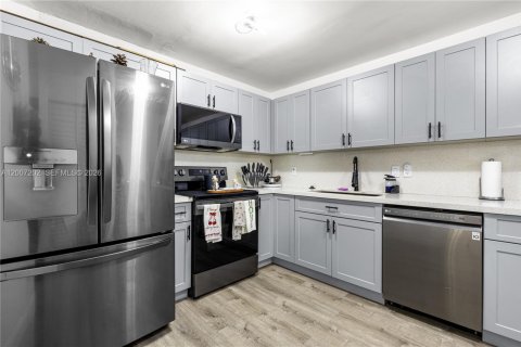 Condo in Homestead, Florida, 2 bedrooms  № 2071365 - photo 5