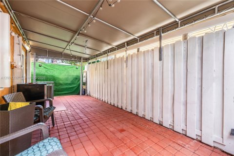 Condo in Homestead, Florida, 2 bedrooms  № 2071365 - photo 18