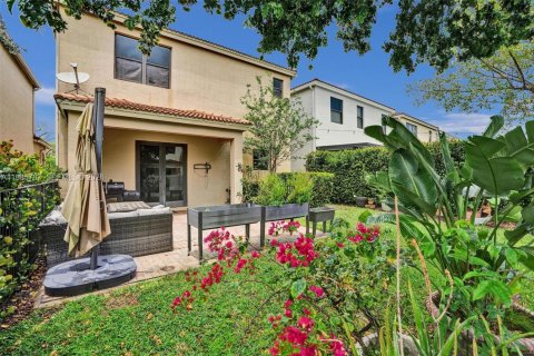 Casa en alquiler en Miami, Florida, 3 dormitorios, 197.32 m2 № 2047554 - foto 20