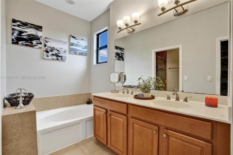 Casa en alquiler en Miami, Florida, 3 dormitorios, 197.32 m2 № 2047554 - foto 10