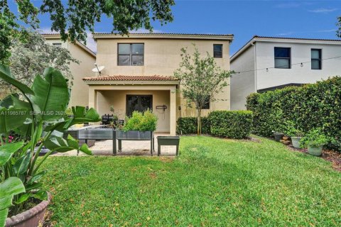 Casa en alquiler en Miami, Florida, 3 dormitorios, 197.32 m2 № 2047554 - foto 19