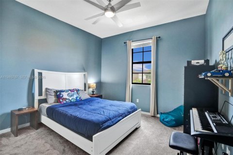 Casa en alquiler en Miami, Florida, 3 dormitorios, 197.32 m2 № 2047554 - foto 12