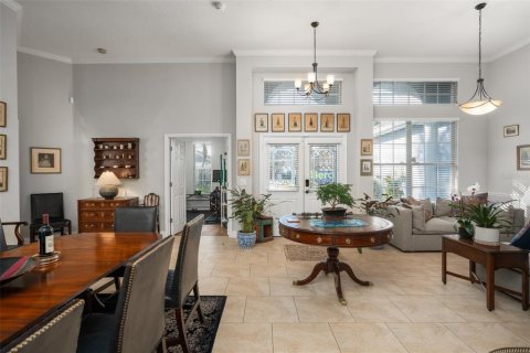 House in Orlando, Florida 5 bedrooms, 270.9 sq.m. № 1751488 - photo 3