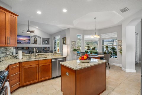 House in Orlando, Florida 5 bedrooms, 270.9 sq.m. № 1751488 - photo 15