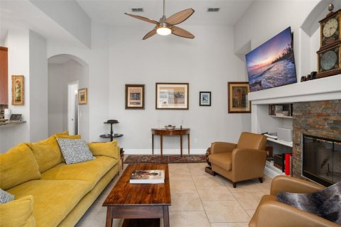 House in Orlando, Florida 5 bedrooms, 270.9 sq.m. № 1751488 - photo 20