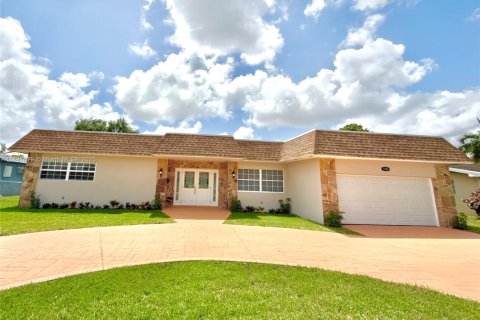House in Plantation, Florida 3 bedrooms, 171.13 sq.m. № 1848252 - photo 8