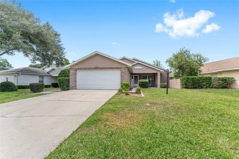 House in Ocala, Florida 3 bedrooms, 187.01 sq.m. № 1911737 - photo 2