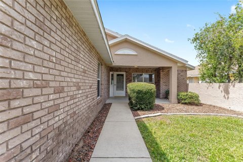 House in Ocala, Florida 3 bedrooms, 187.01 sq.m. № 1911737 - photo 5