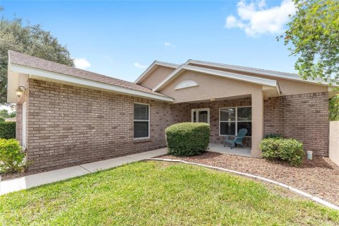 House in Ocala, Florida 3 bedrooms, 187.01 sq.m. № 1911737 - photo 6