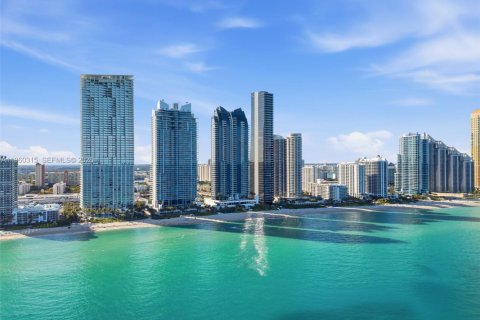 Купить кондоминиум в Санни-Айлс-Бич, Флорида 1 спальня, 79.71м2, № 2024031 - фото 2