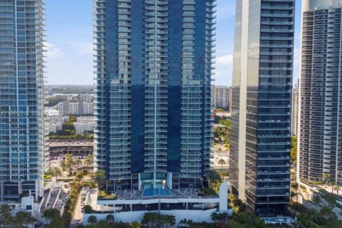 Купить кондоминиум в Санни-Айлс-Бич, Флорида 1 спальня, 79.71м2, № 2024031 - фото 3