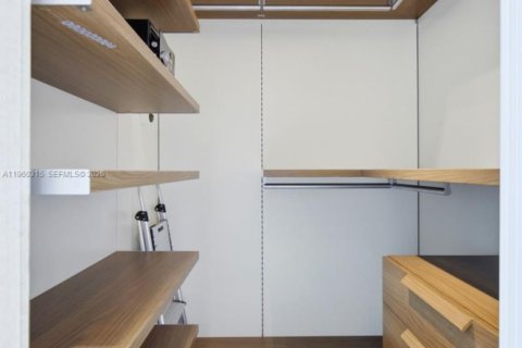 Купить кондоминиум в Санни-Айлс-Бич, Флорида 1 спальня, 79.71м2, № 2024031 - фото 25