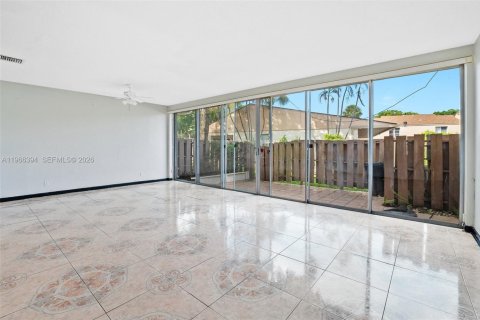 Condominio en venta en Plantation, Florida, 3 dormitorios, 164.44 m2 № 2030540 - foto 3