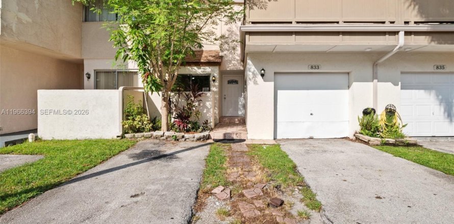 Condominio en Plantation, Florida, 3 dormitorios  № 2030540