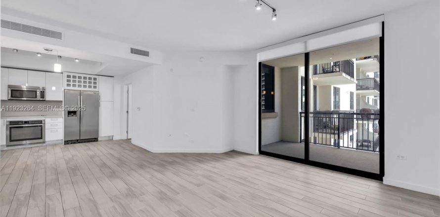 Condo in Miami, Florida, 1 bedroom  № 1976924