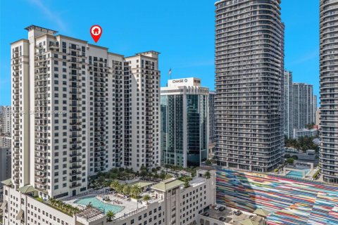 Condo in Miami, Florida, 1 bedroom  № 1976924 - photo 18