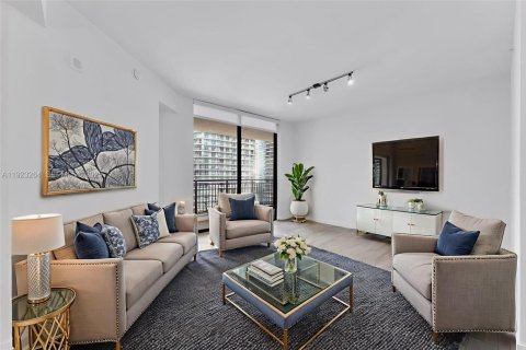 Condo in Miami, Florida, 1 bedroom  № 1976924 - photo 6