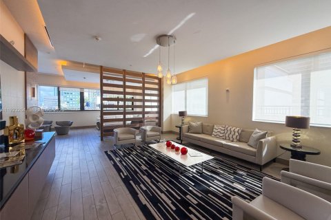 Condo in Miami, Florida, 1 bedroom  № 1976924 - photo 24