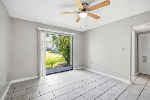 Copropriété à louer à Tampa, Floride: 2 chambres, 81.66 m2 № 2430717 - photo 6