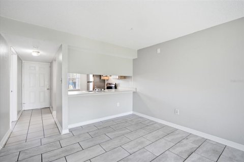 Copropriété à louer à Tampa, Floride: 2 chambres, 81.66 m2 № 2430717 - photo 4