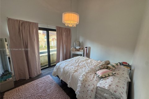 Touwnhouse à louer à Miami, Floride: 2 chambres, 107.02 m2 № 1928821 - photo 25