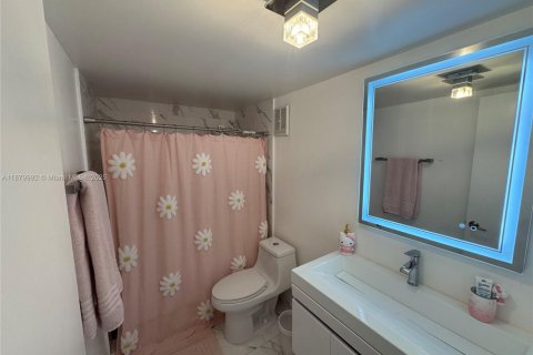 Touwnhouse à louer à Miami, Floride: 2 chambres, 107.02 m2 № 1928821 - photo 23