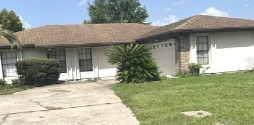 Villa ou maison à Deltona, Floride 3 chambres, 152.17 m2 № 2203976