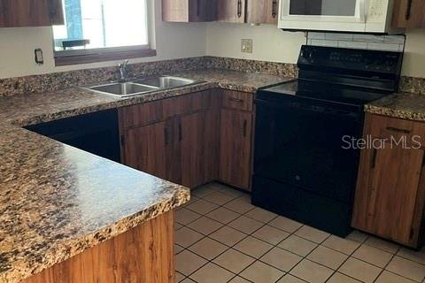 Villa ou maison à vendre à Deltona, Floride: 3 chambres, 152.17 m2 № 2203976 - photo 2
