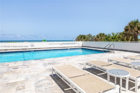 Condominio en venta en Miami Beach, Florida, 49.98 m2 № 1776409 - foto 28