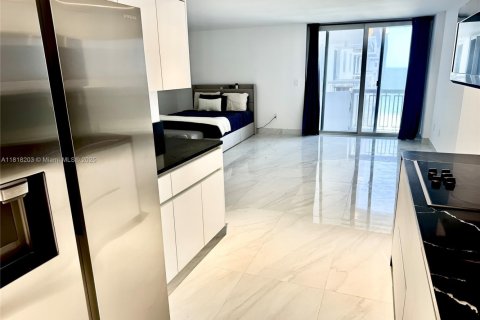 Condominio en venta en Miami Beach, Florida, 49.98 m2 № 1776409 - foto 5