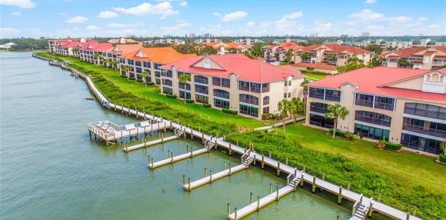 Condo à New Smyrna Beach, Floride, 2 chambres  № 1437152