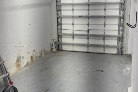 Touwnhouse à louer à Homestead, Floride: 3 chambres, 135.27 m2 № 1960783 - photo 9