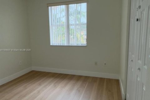 Touwnhouse à louer à Homestead, Floride: 3 chambres, 135.27 m2 № 1960783 - photo 7