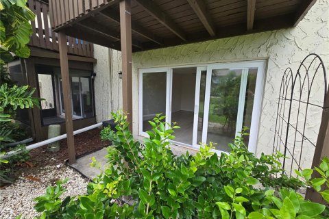 Condo in Saint Petersburg, Florida, 1 bedroom  № 1910789 - photo 17