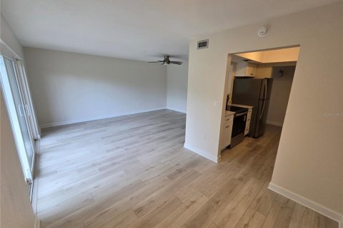 Condo in Saint Petersburg, Florida, 1 bedroom  № 1910789 - photo 16