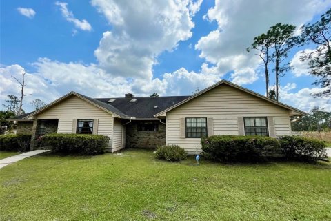 Casa en Geneva, Florida 4 dormitorios, 203.83 m2 № 2119973