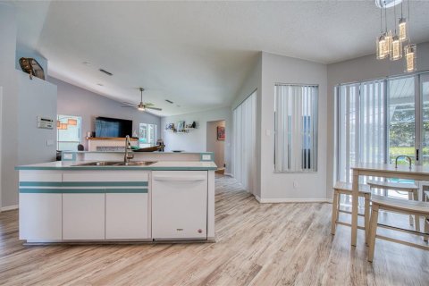 Casa en venta en Spring Hill, Florida, 3 dormitorios, 189.61 m2 № 1873287 - foto 21