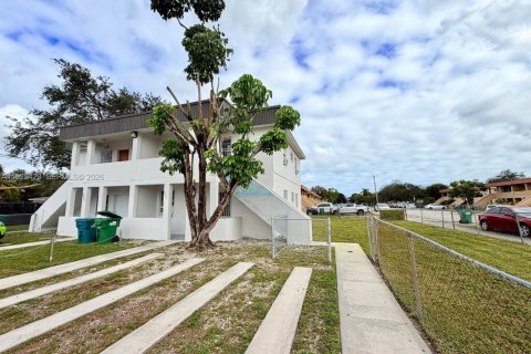 Villa ou maison à louer à Miami, Floride: 2 chambres, 250.84 m2 № 1984407 - photo 26