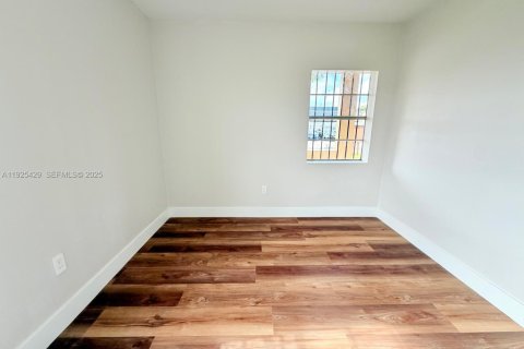 Снять в аренду виллу или дом в Майами, Флорида 2 спальни, 250.84м2, № 1984407 - фото 20